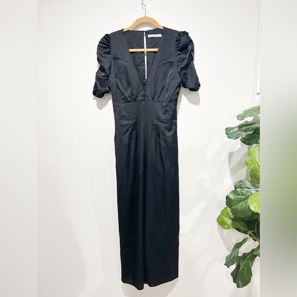Abercrombie & Fitch black satin jumpsuit xs ruched sleeves - Picture 11 of 11